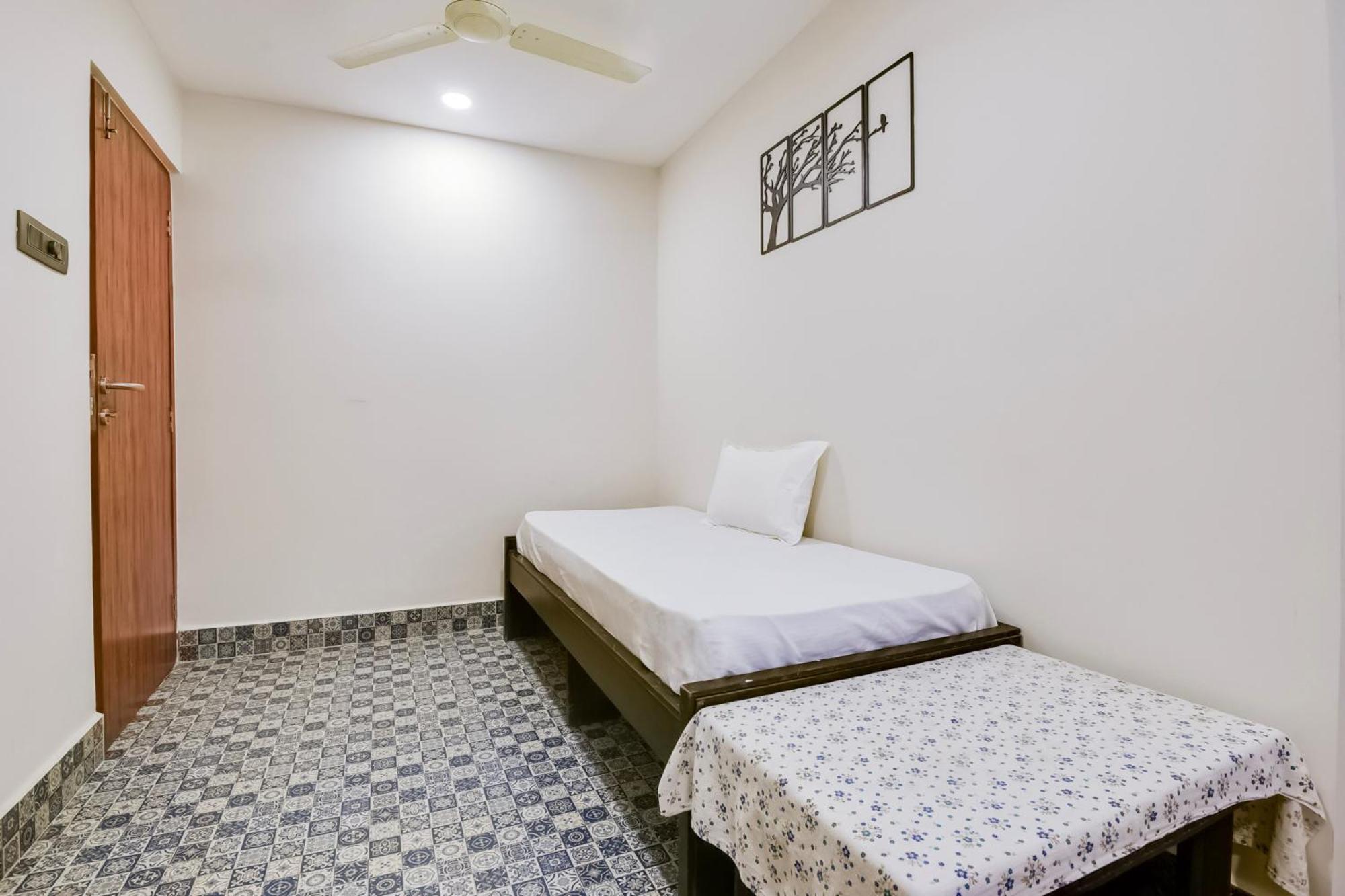 Super Hotel O Dabolim Near Goa International Airport Экстерьер фото